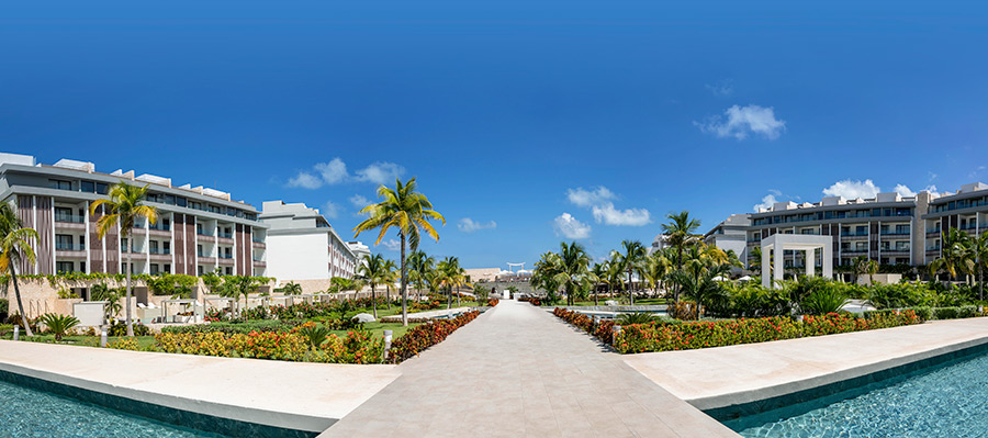 Jardines exteriores de Majestic Elegance Costa Mujeres 