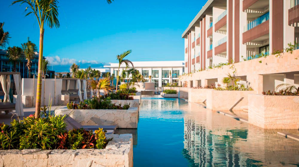 swim up majestic elegance costa mujeres servicos relax piscinas swim up majestic elegance costa mujeres