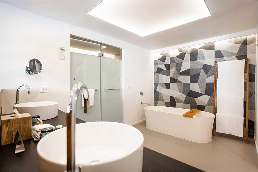 bano completo banera junior suite swim up