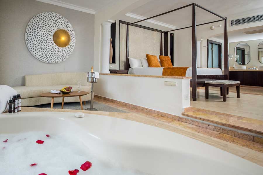 Elegance Club Junior Suite  con  Jacuzzi en Majestic Elegance Punta Cana