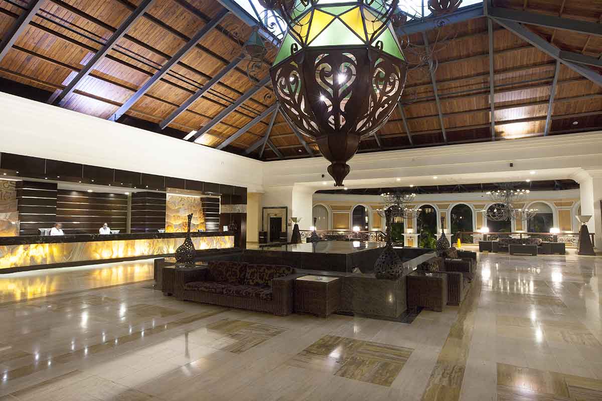 Hall de entrada en el Resort Majestic Elegance Punta Cana